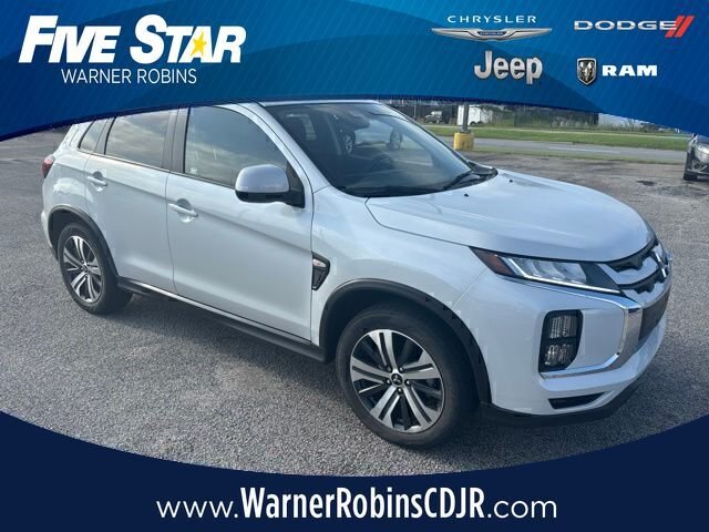 Used 2022 Silver Mitsubishi 2.0 ES image 1