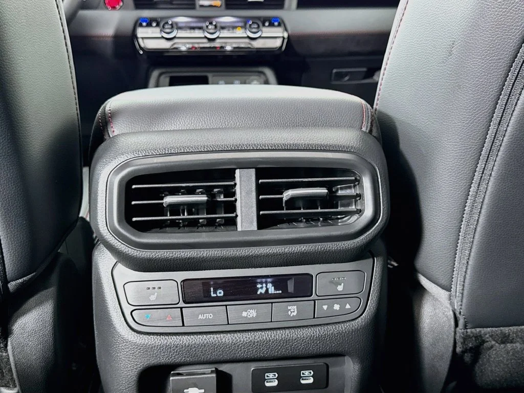 New 2026 Platinum White Pearl Honda Black Edition image 31