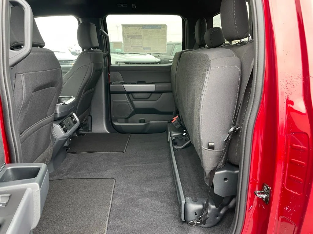 New 2026 Ruby Red Metallic Tinted Clearcoat Ford XLT image 59
