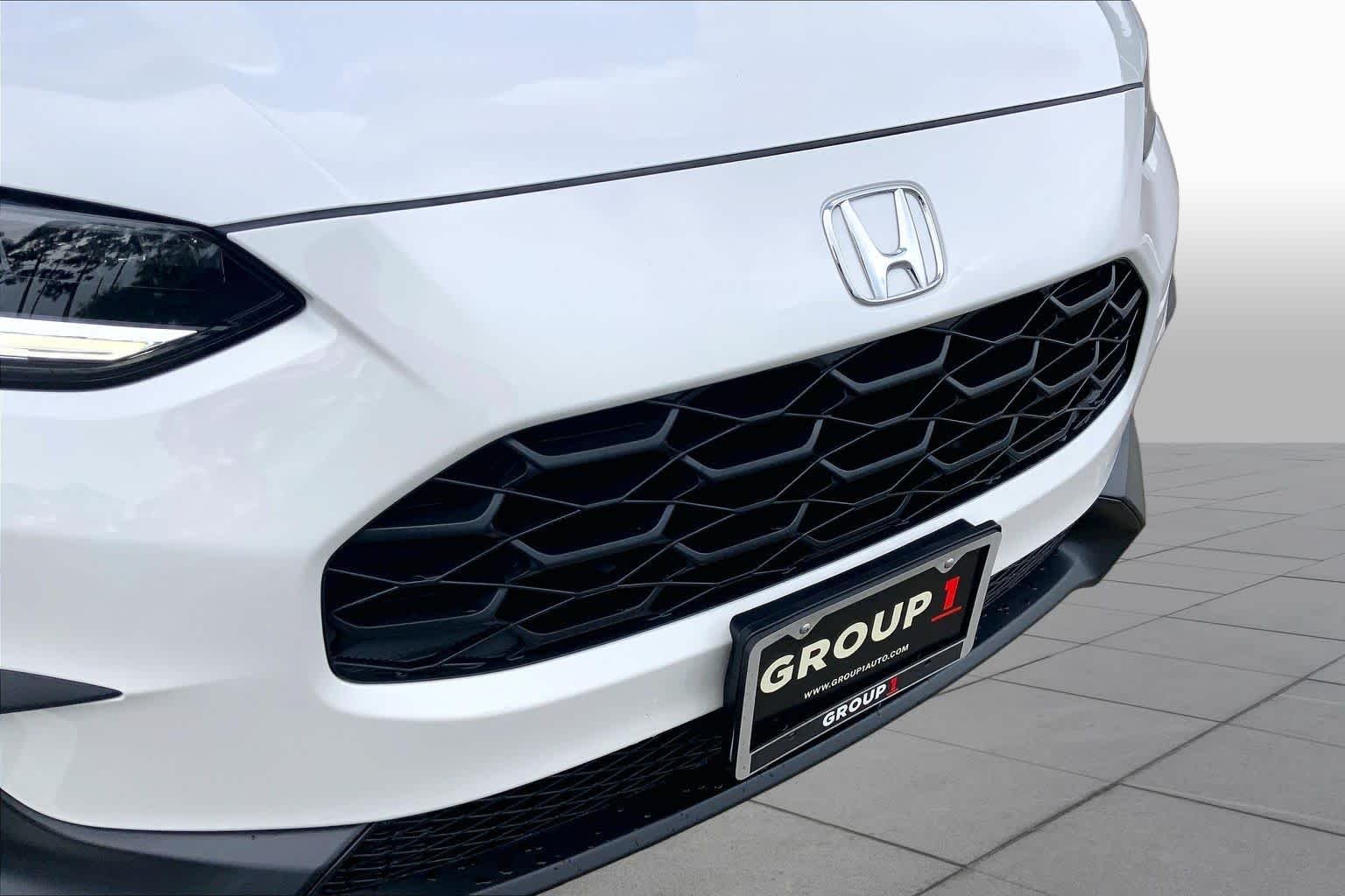 Used 2026 Platinum White Pearl Honda LX image 29