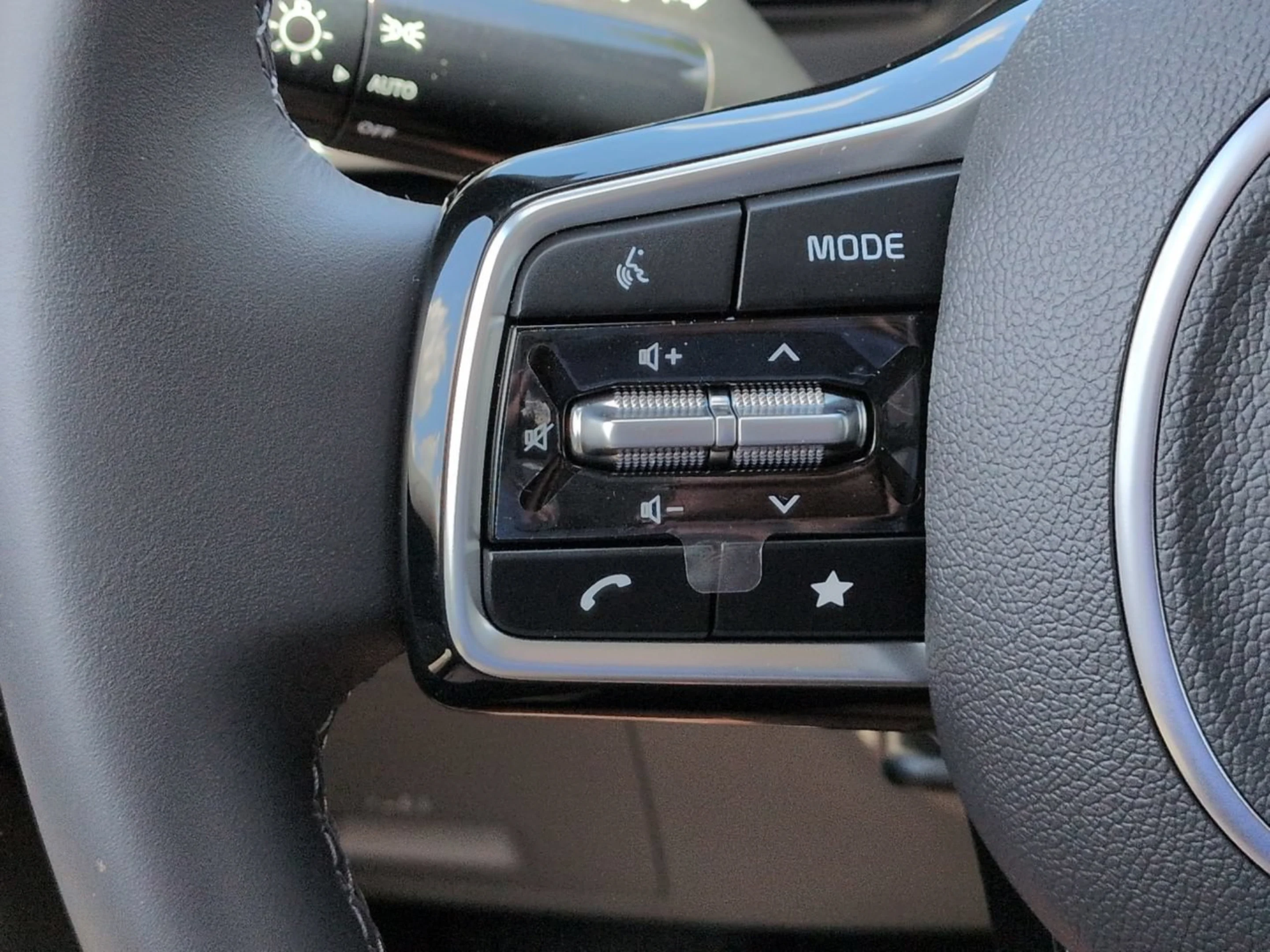 2026 Kia Carnival LXS - Photo 30