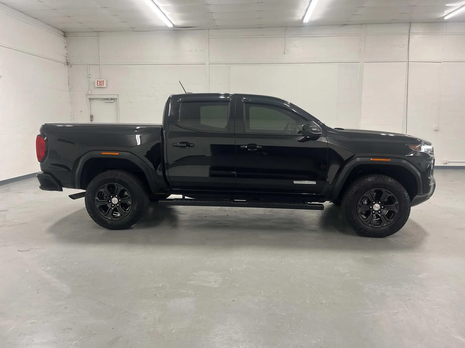Certified Used 2024 Onyx Black GMC Elevation image 2