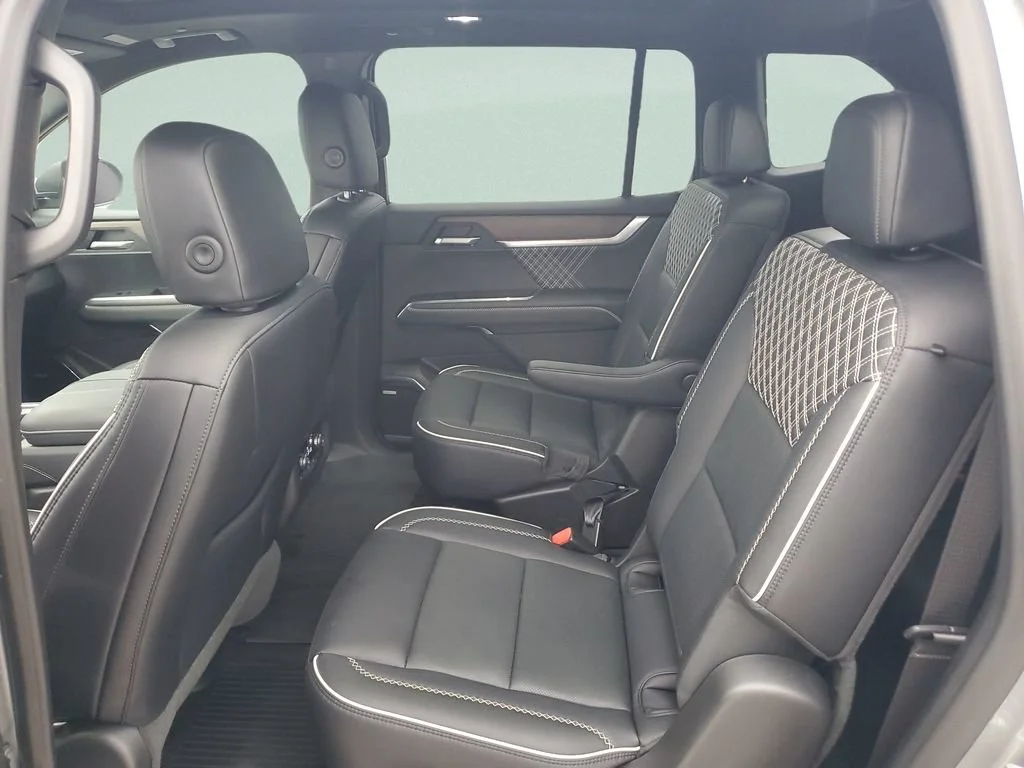 Used 2026 Sterling Metallic GMC Denali image 10