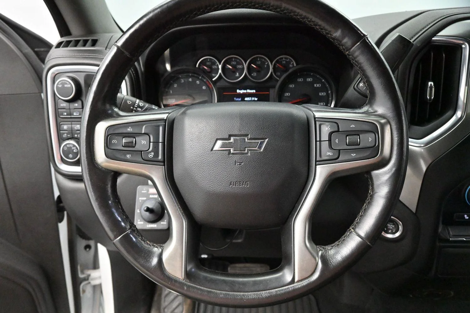 Used 2020 Summit White Chevrolet RST image 17