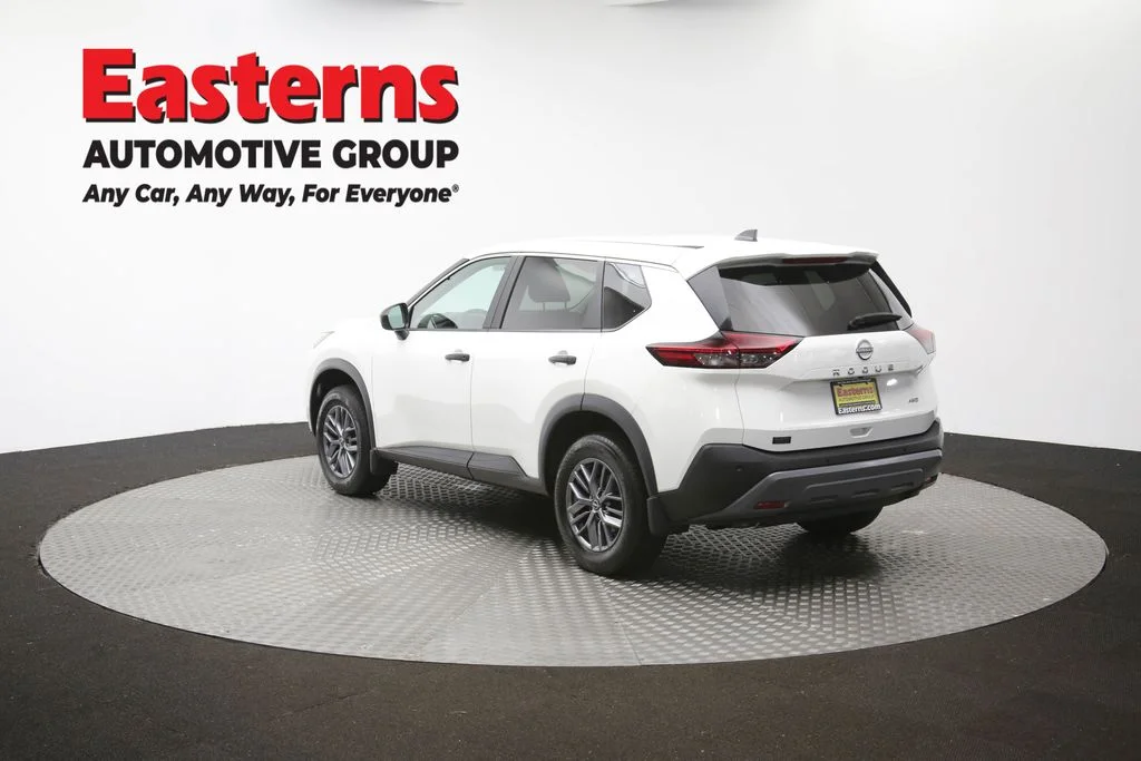 Used 2023 White Nissan S image 66