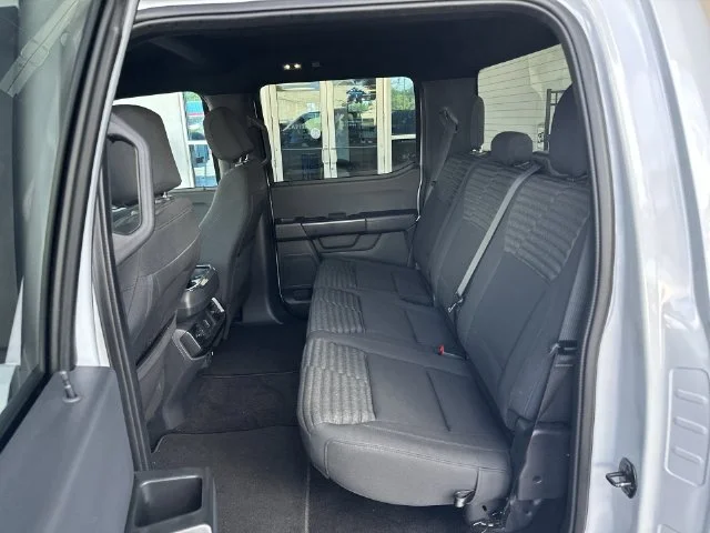 Used 2021 White Ford XL image 22