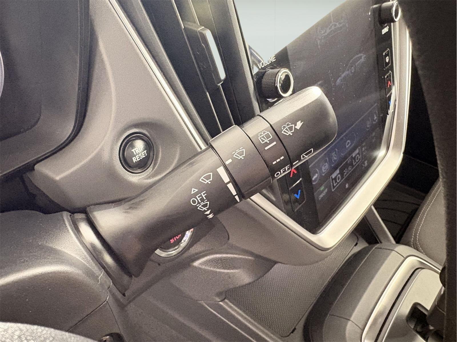 Used 2025 Sapphire Blue Pearl Subaru Premium image 28