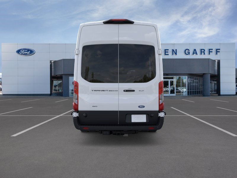 New 2026 Oxford White Ford XLT image 5