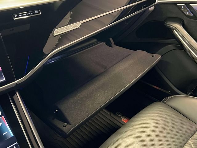2023 Audi S8 Base - Photo 34