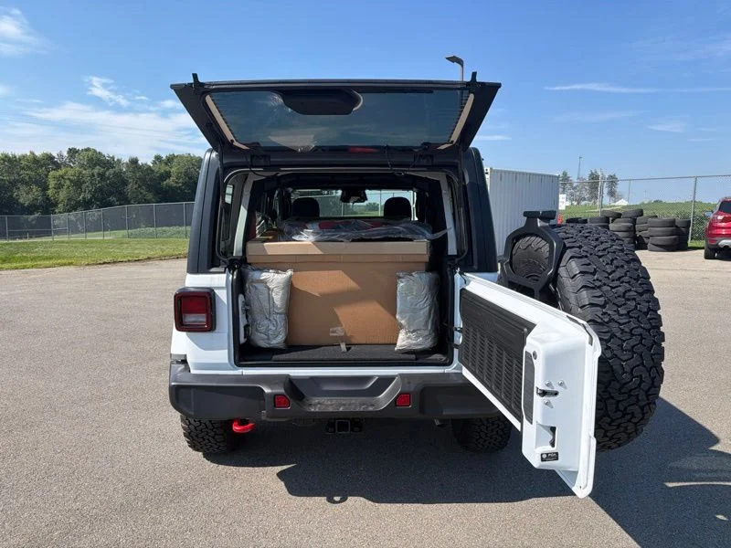 New 2026 Bright White Clearcoat Jeep  image 9