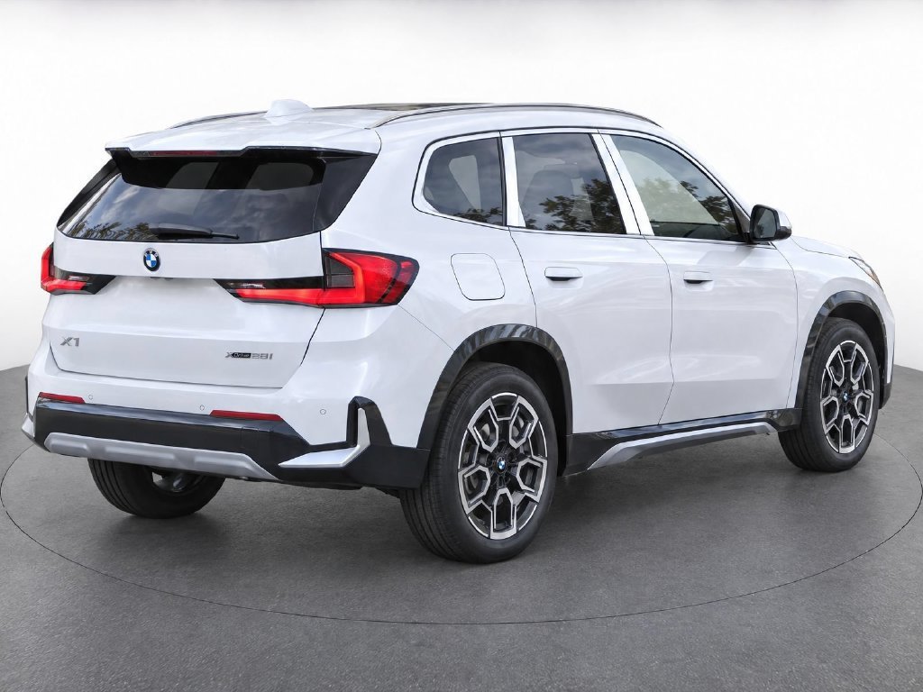 New 2027 Alpine White BMW xDrive28i image 6