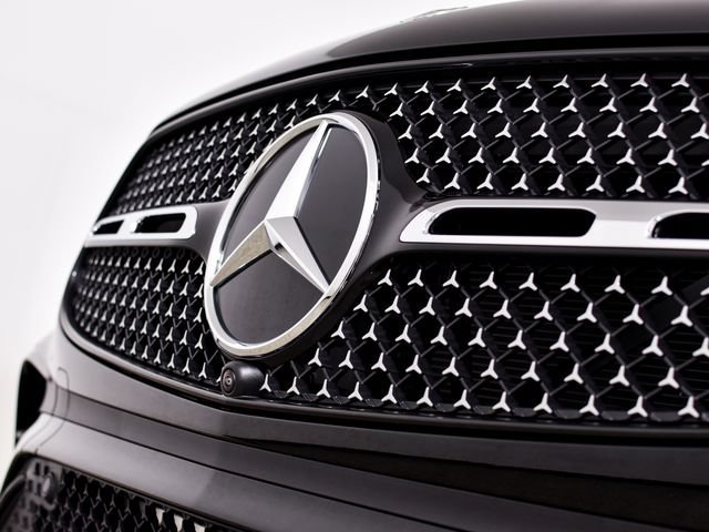 New 2026 Black Mercedes-Benz GLC 300 image 48