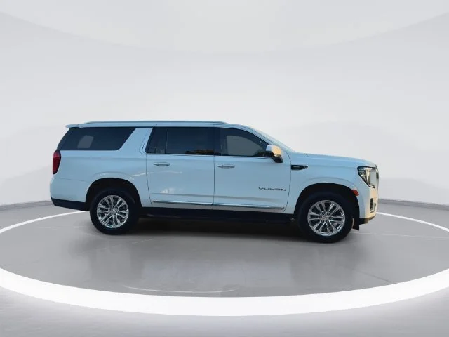 Used 2023 White GMC SLT image 9