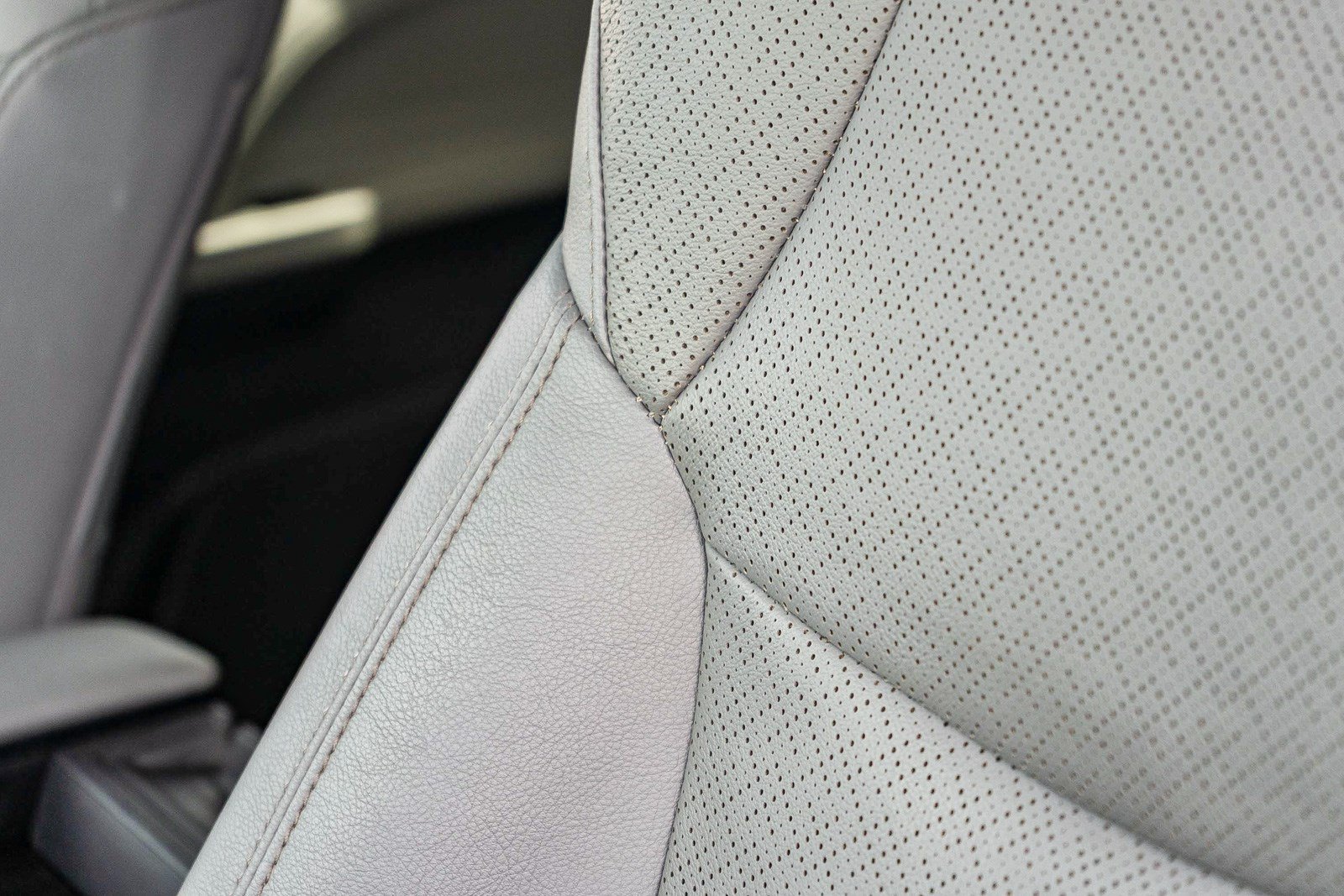Certified Used 2023 Wind Chill Pearl Toyota Limited image 26