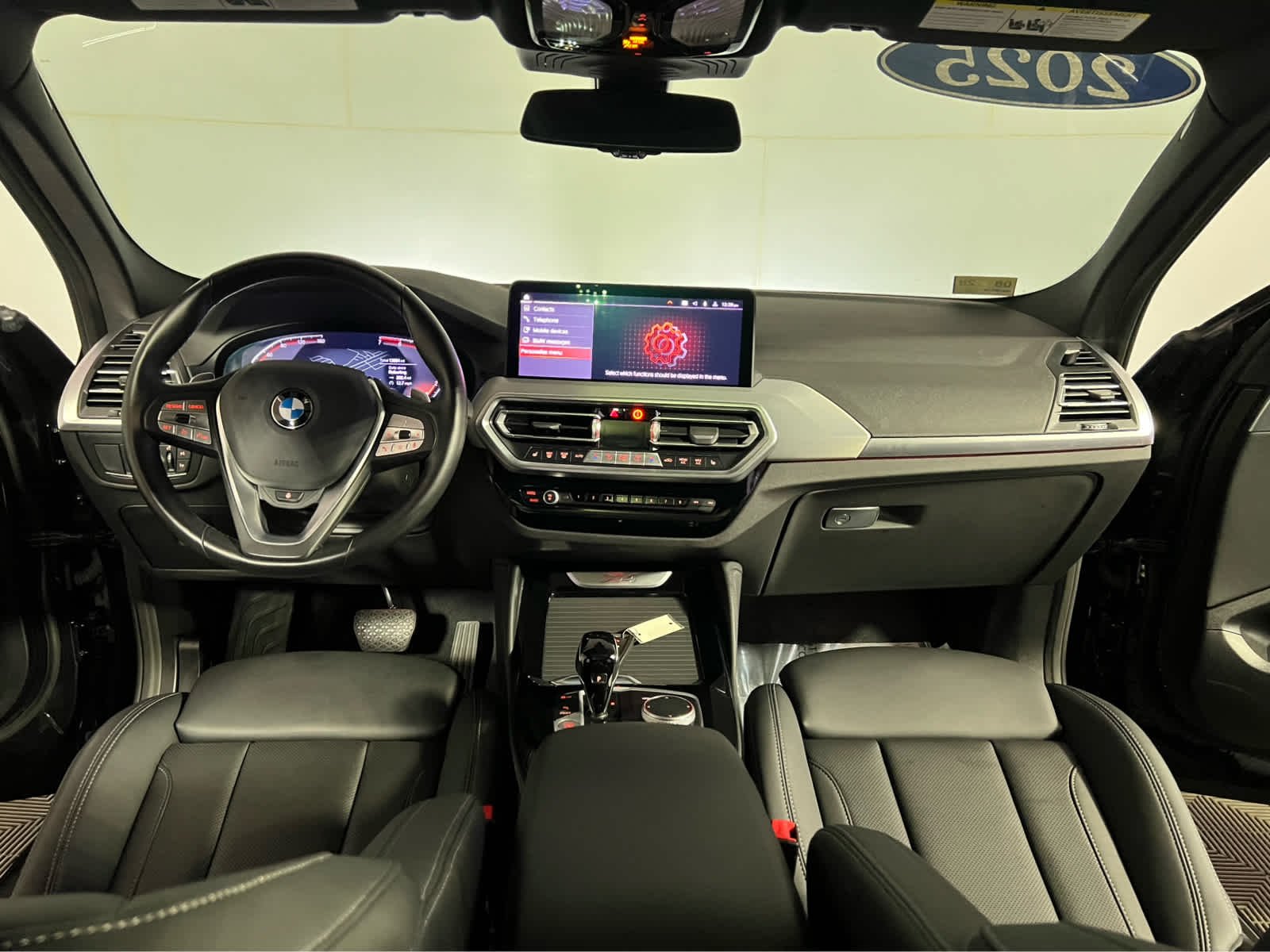 Used 2025 Black Sapphire Metallic BMW xDrive30i image 10