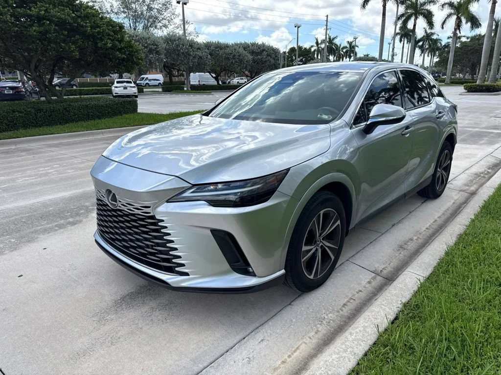 Used 2024 Silver Lexus  image 3