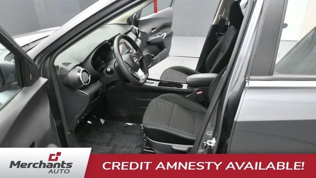 Used 2024 Gray Nissan SV image 15