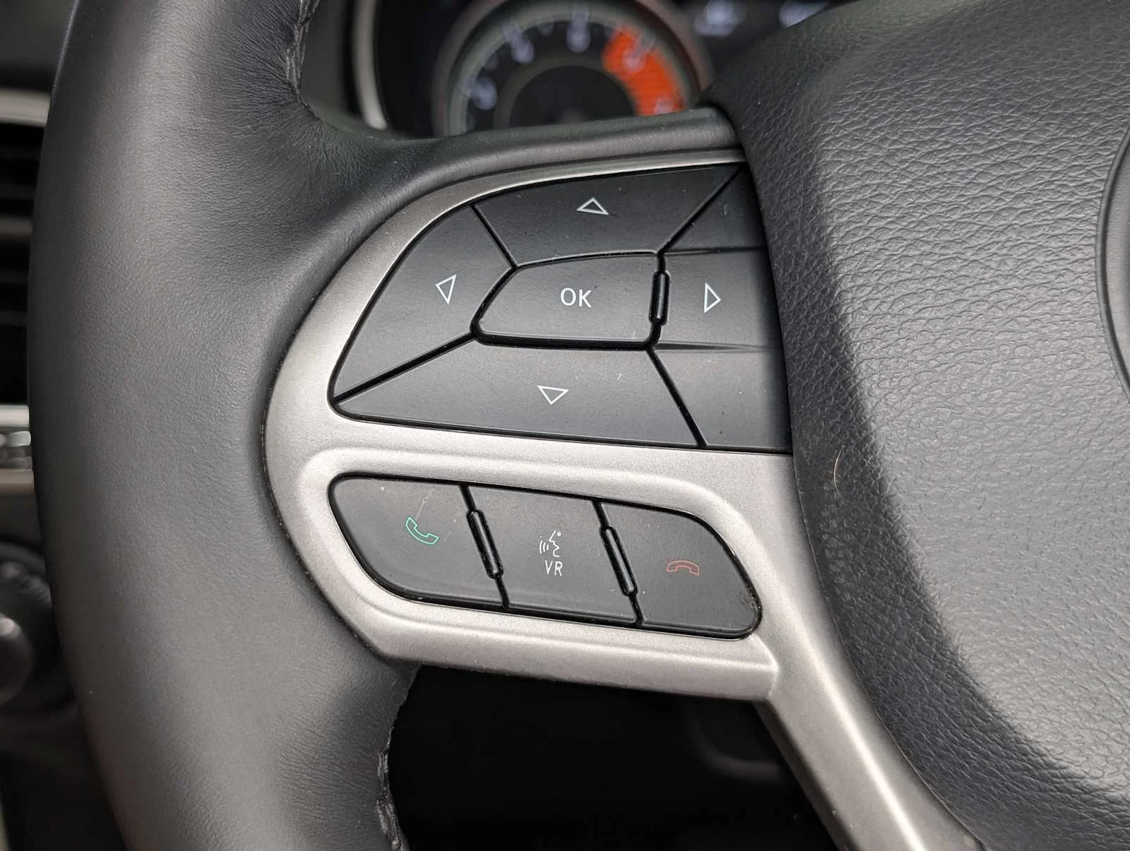 Used 2019 Pearl White Pearlcoat Jeep High Altitude image 38