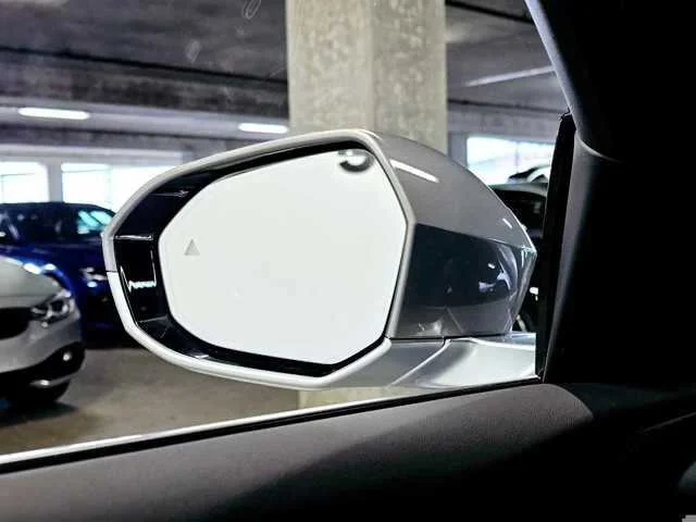 Certified Used 2025 Oxide Grey Met BMW xDrive image 22