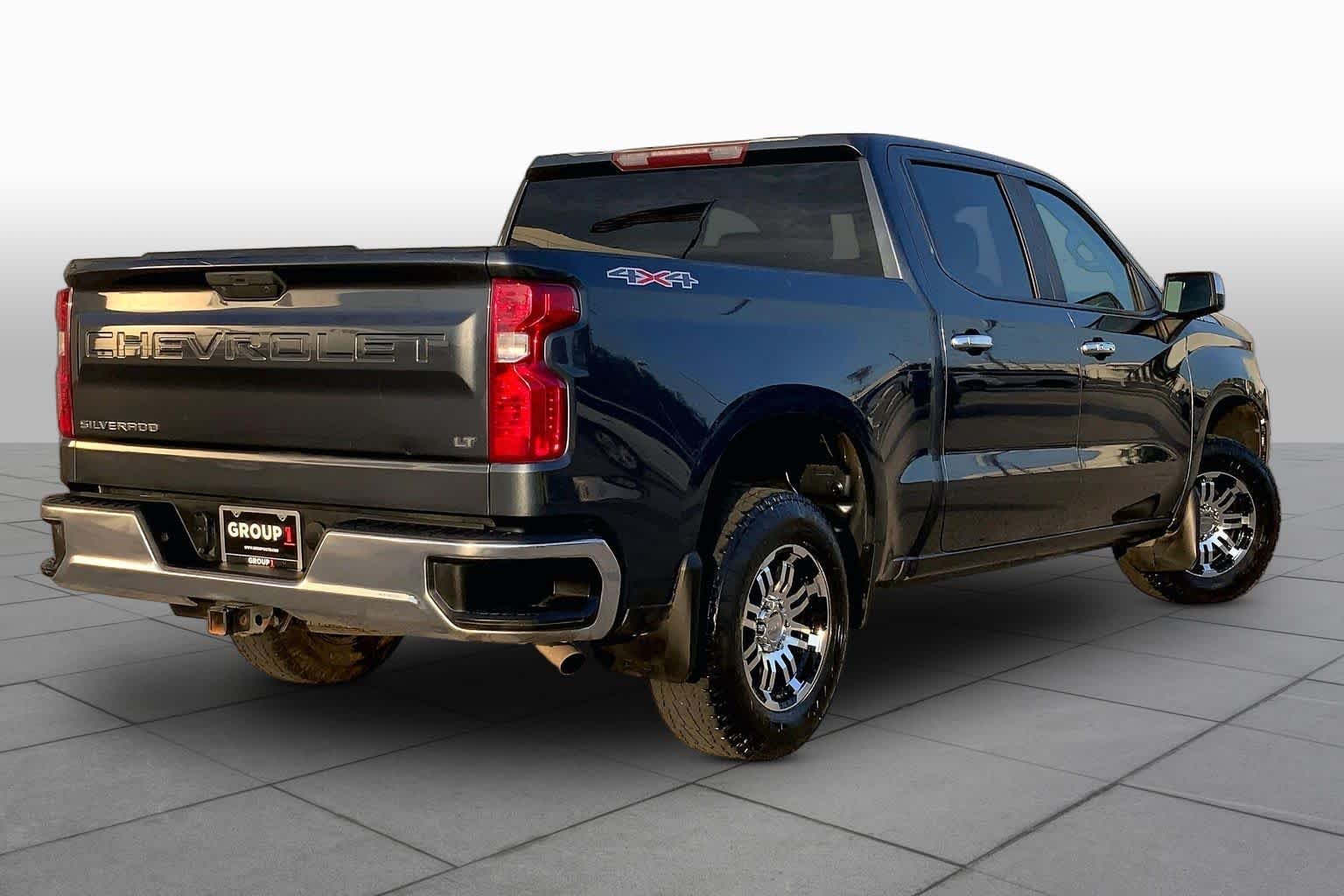 Used 2021 Shadow Gray Metallic Chevrolet LT image 13