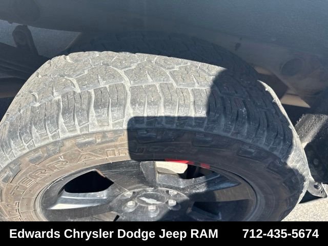 Used 2018 White Chevrolet LTZ image 14