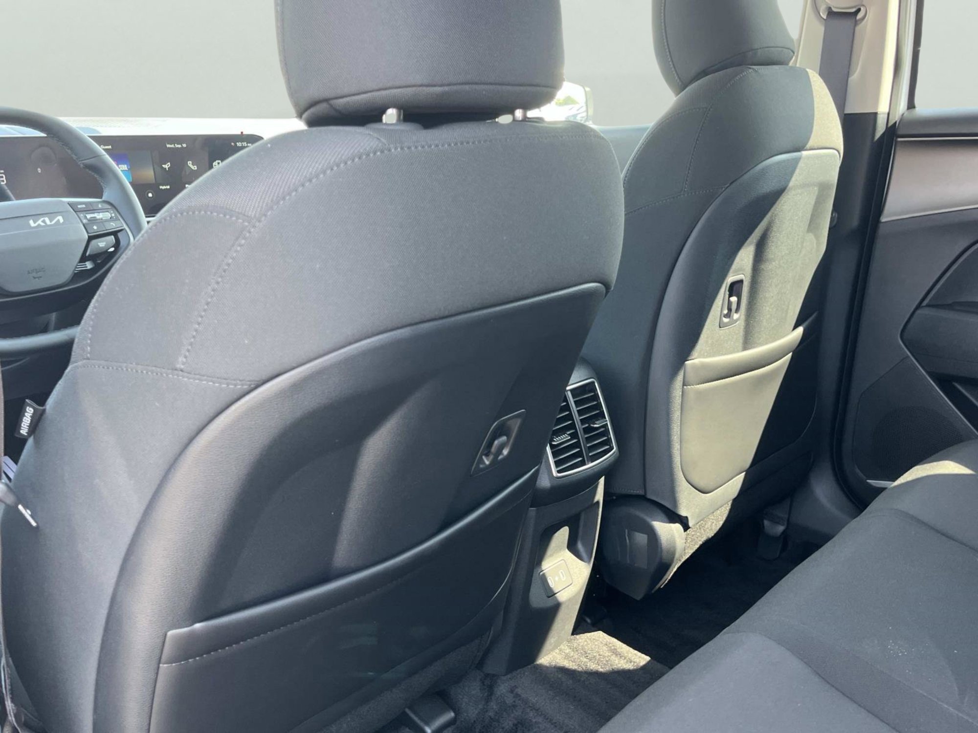 New 2026 Snow White Pearl Kia S image 19