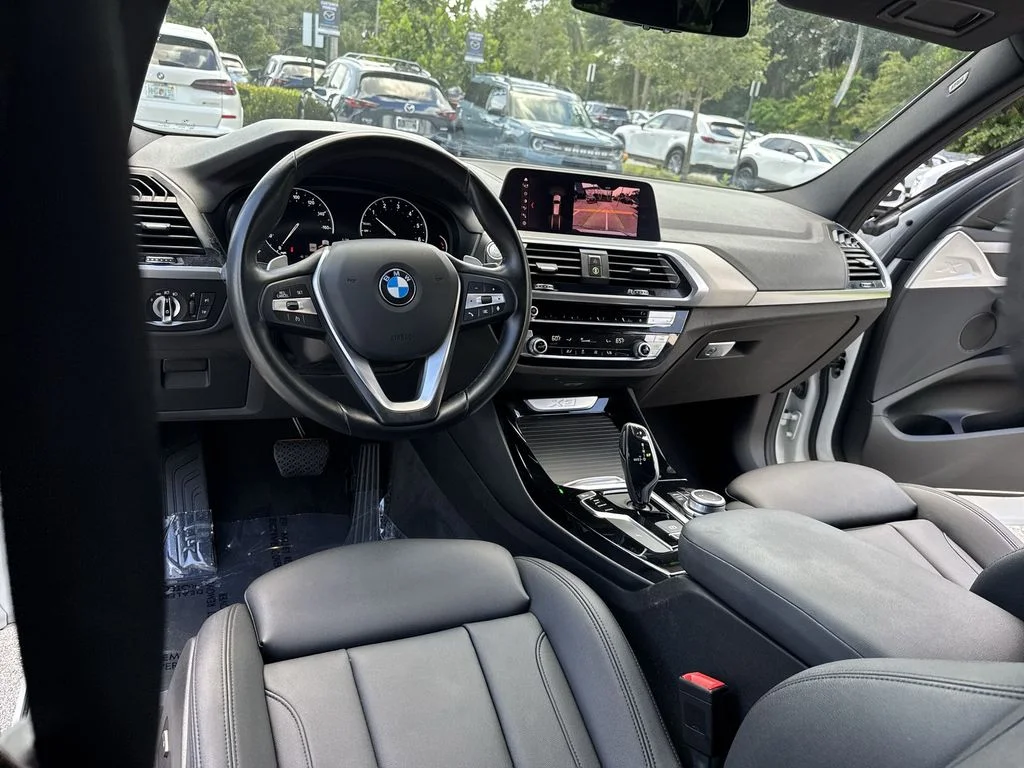 Used 2021 Alpine White BMW sDrive30i image 35