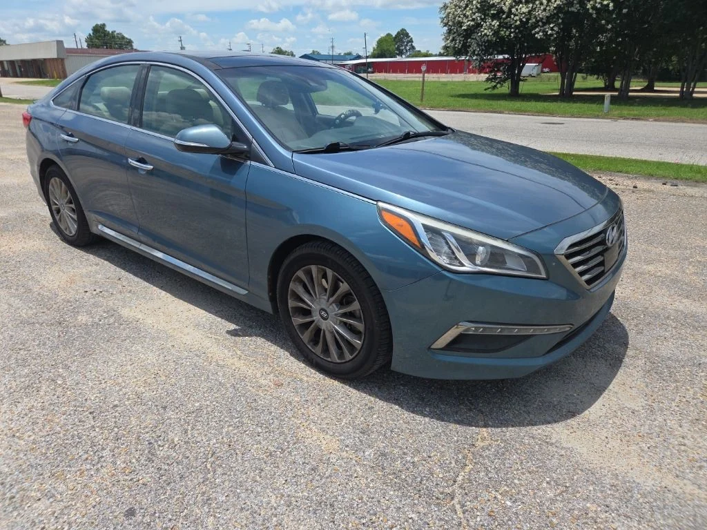 Used 2015 Blue Hyundai Limited image 15