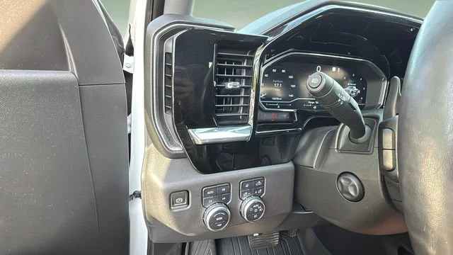 Used 2023 Summit White GMC SLT image 22