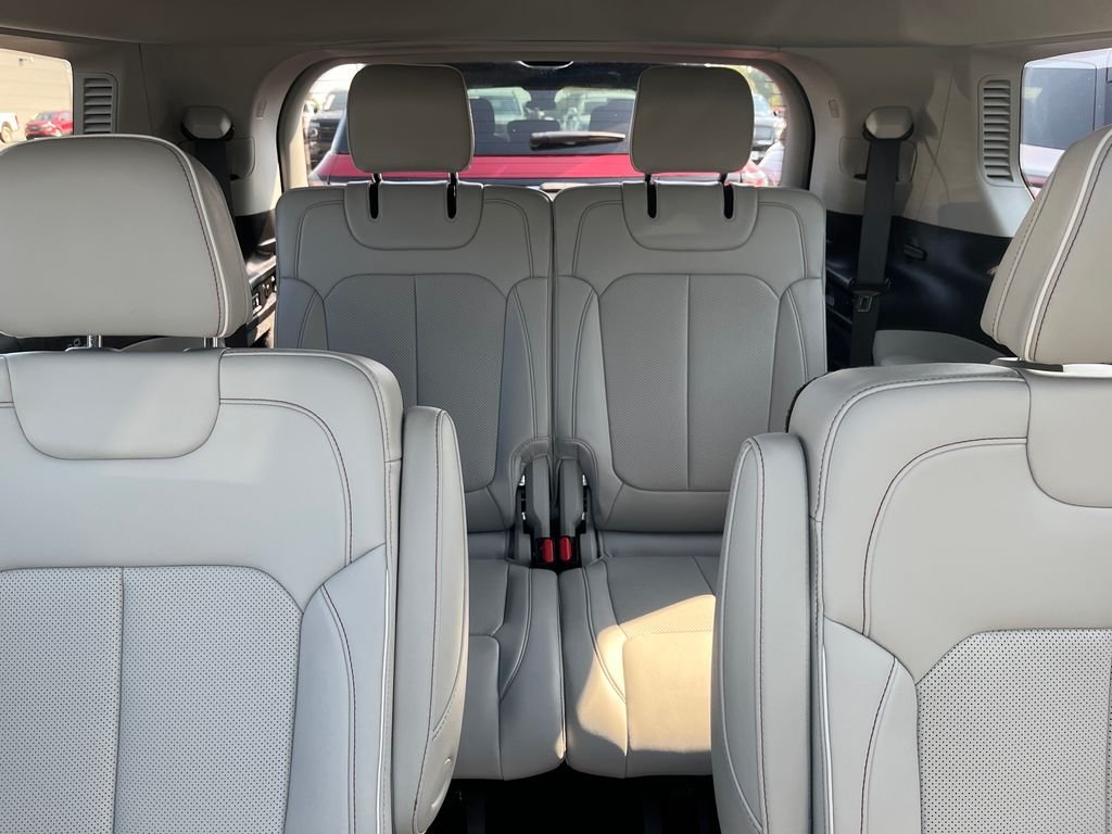 Used 2022 Red Jeep Overland image 22
