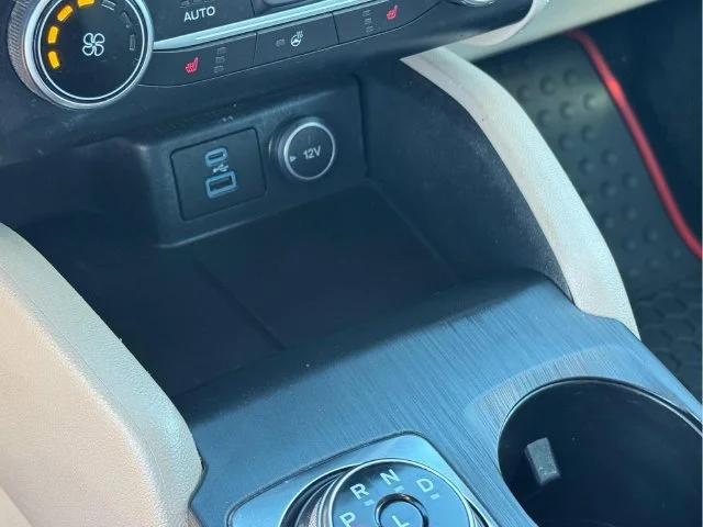 Used 2020 Red Ford SEL image 22
