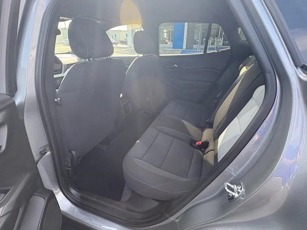 Used 2025 Sterling Gray Metallic Chevrolet 1RS image 18