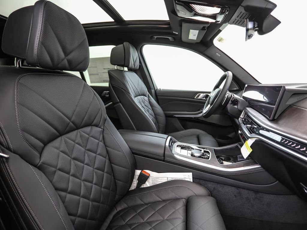 New 2026 Gray Metallic BMW xDrive40i image 31