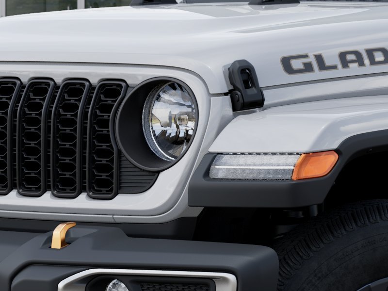 New 2026 Bright White Clear-Coat Exterior Paint Jeep 85th Anniversary Edition image 36