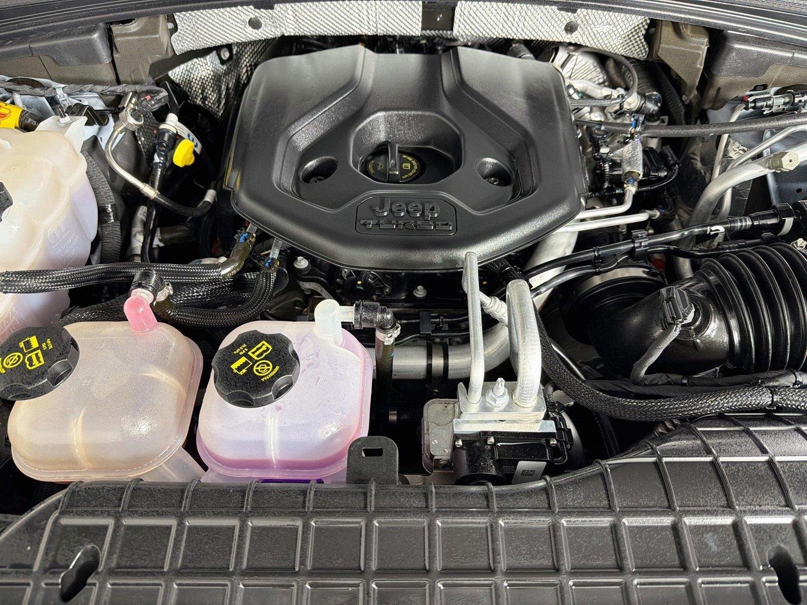 Used 2023  Jeep 30th Anniversary image 33