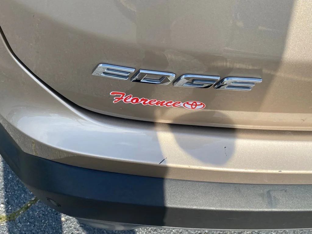 Used 2020 Gold Ford SEL image 15