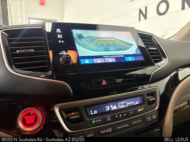 Used 2021 White Honda Touring image 26