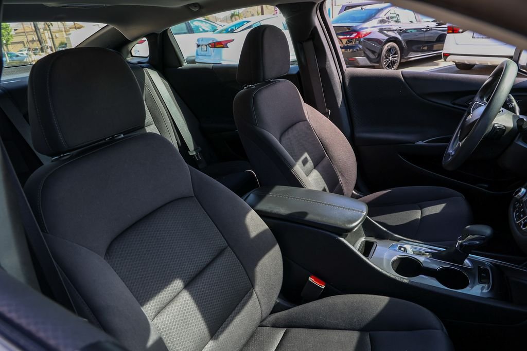 Used 2023 White Chevrolet LT image 20