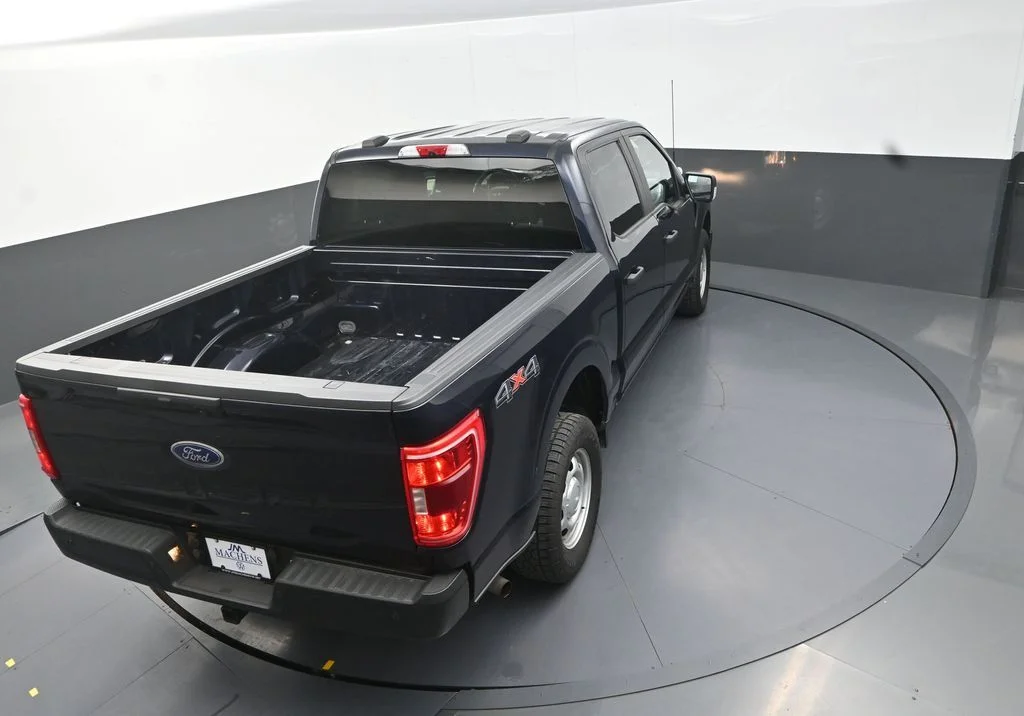 Used 2021 Blue Ford XL image 19