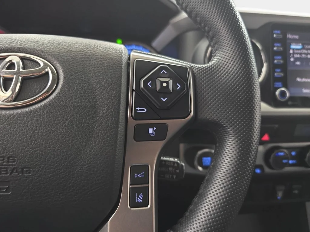 Used 2023 White Toyota SR5 image 20