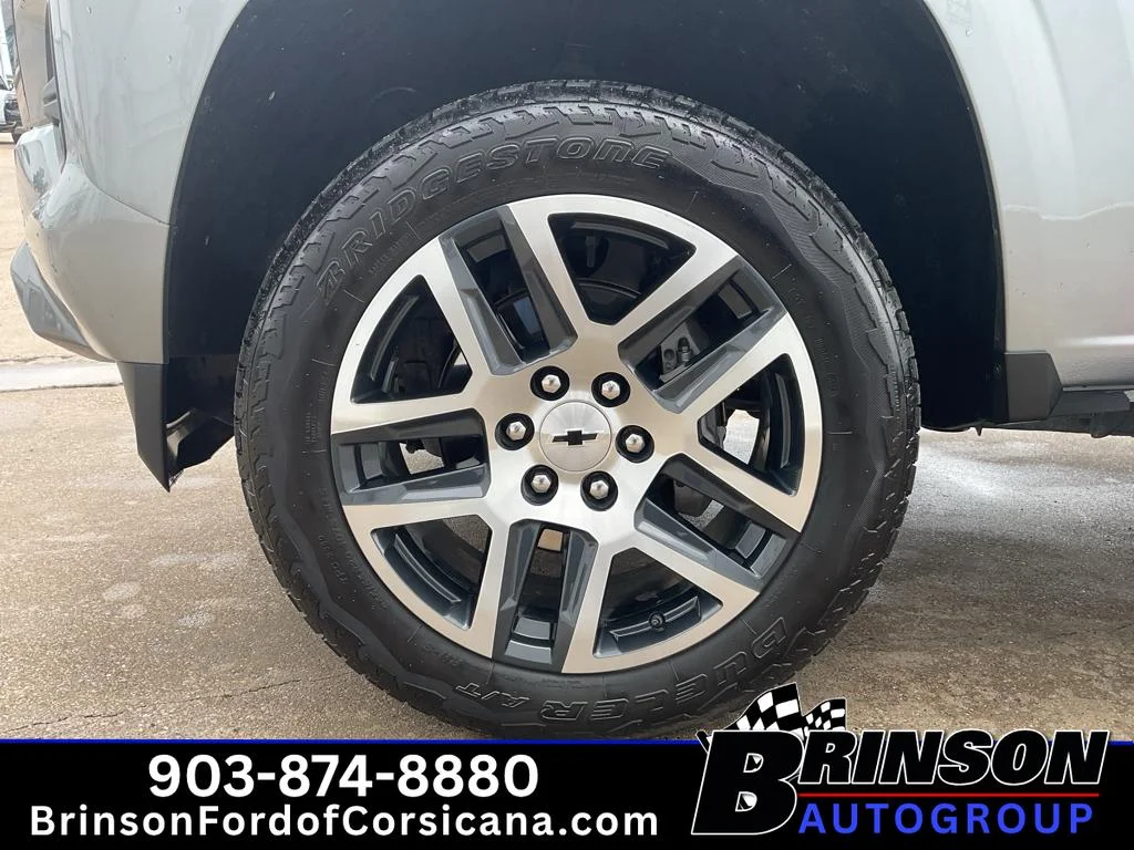 Used 2024 Sterling Gray Metallic Chevrolet 4WD Z71 image 13
