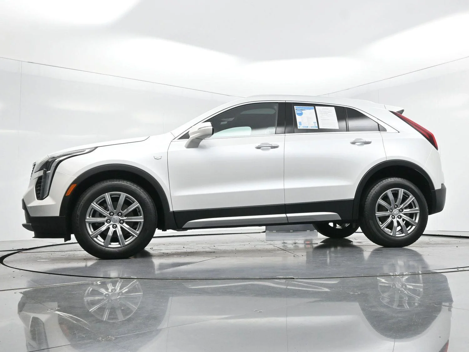 Used 2023 Crystal White Tricoat Cadillac Premium Luxury image 44