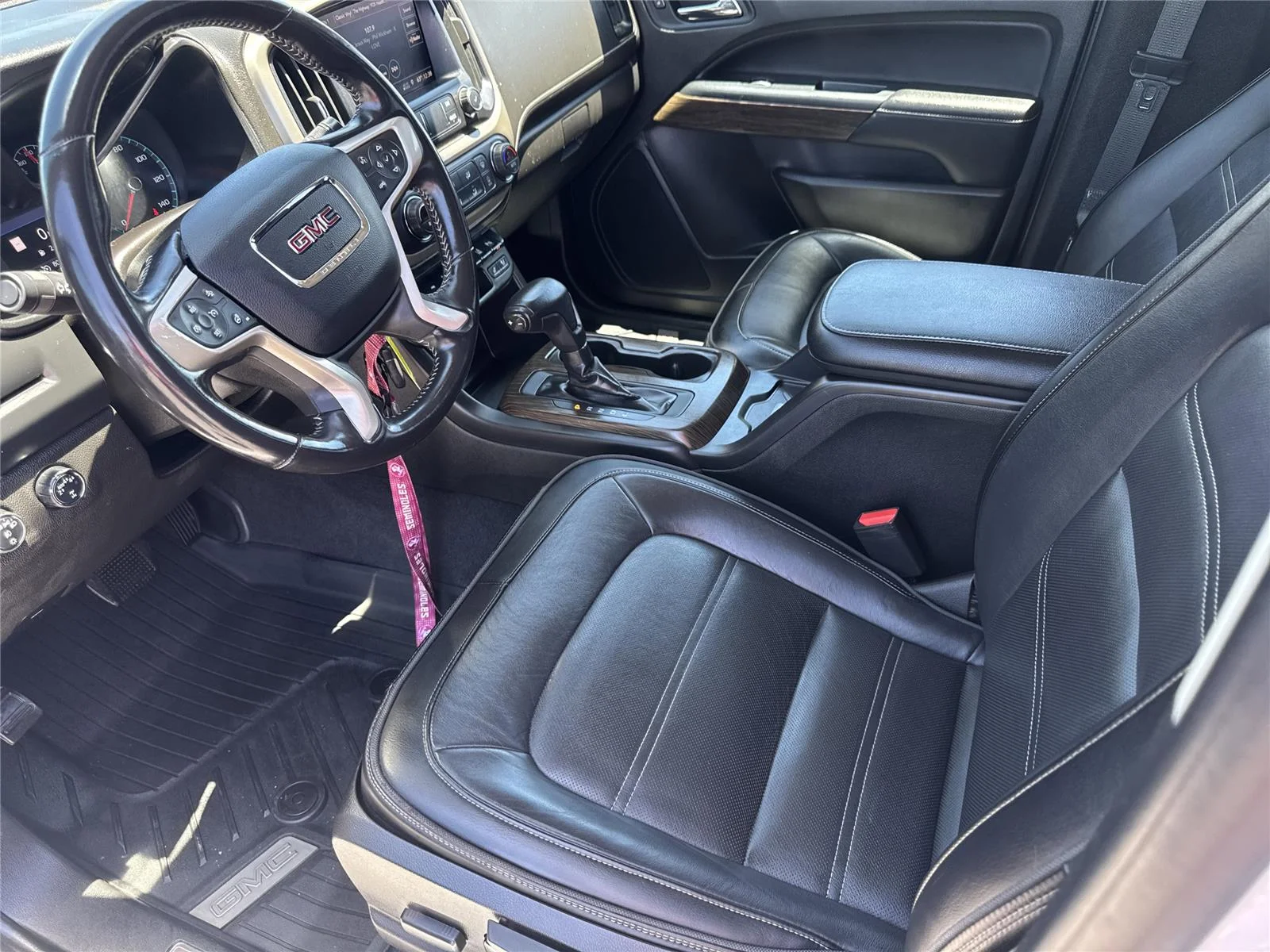 Used 2020 SUMMIT WHITE GMC 4WD Denali image 10