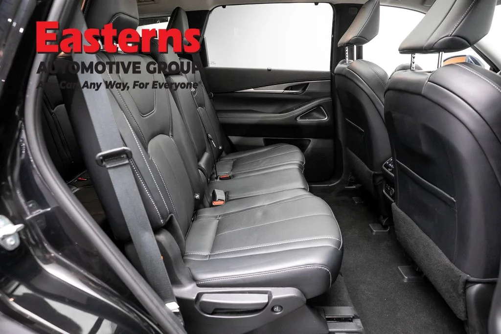 Used 2023 Black INFINITI LUXE image 26
