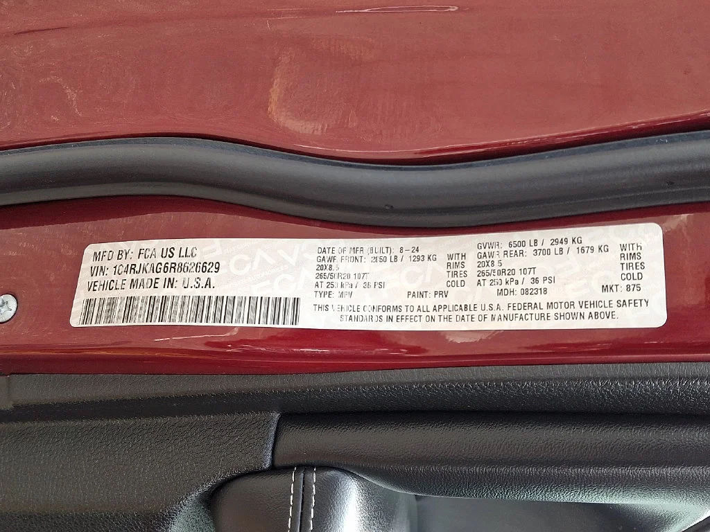 Used 2024 Red Jeep Altitude X image 28