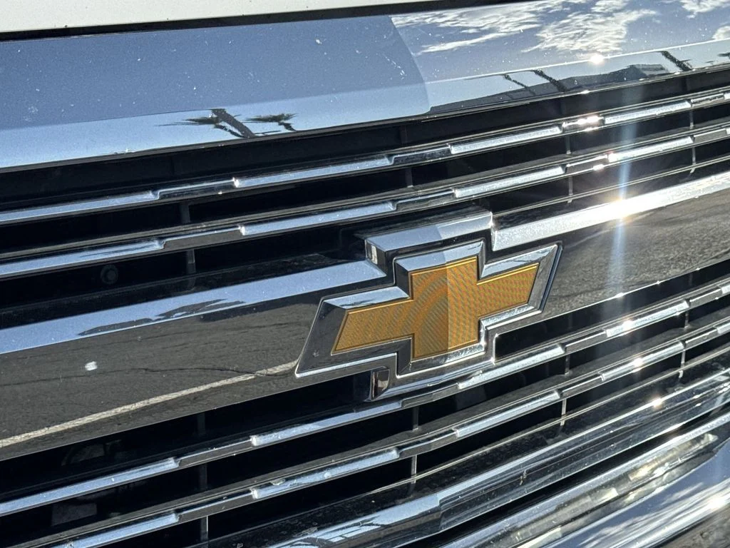 Used 2017 White Chevrolet LT image 30