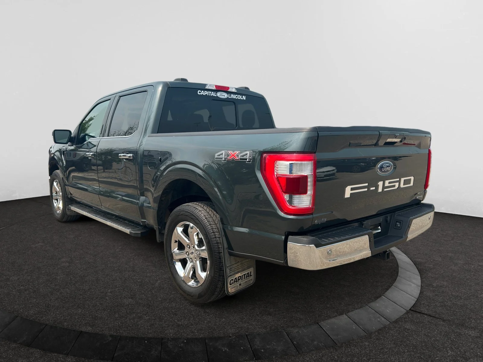Used 2021  Ford LARIAT SuperCrew   EcoBoost™ image 3