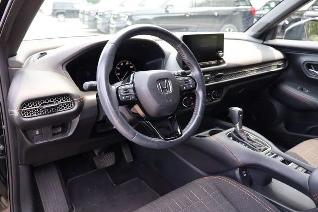 Used 2024  Honda Sport image 11