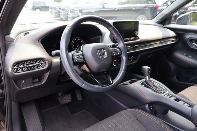 Used 2024  Honda Sport image 11