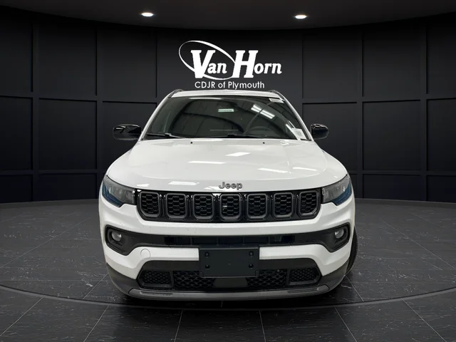 New 2026 Bright White Clearcoat Jeep Latitude image 8